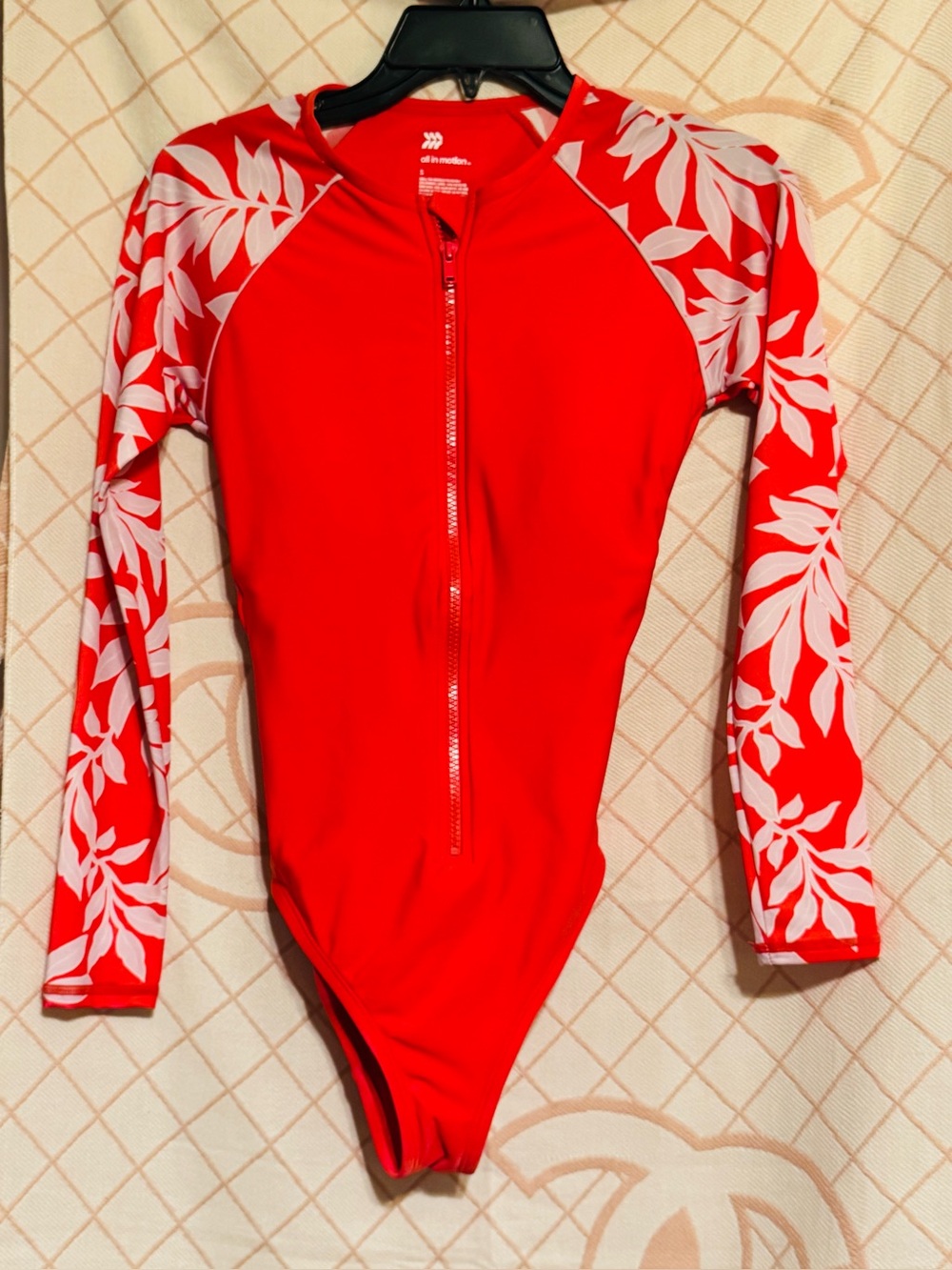 all in motion Red Long-Sleeve Floral Zip Front Rashguard